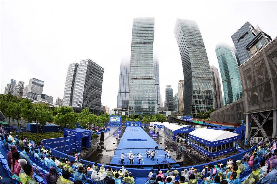 The Archery World Cup is held at the Riverside Financial Plaza in Pudong's Lujiazui area